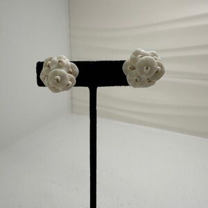 Vintage shell clip on earrings